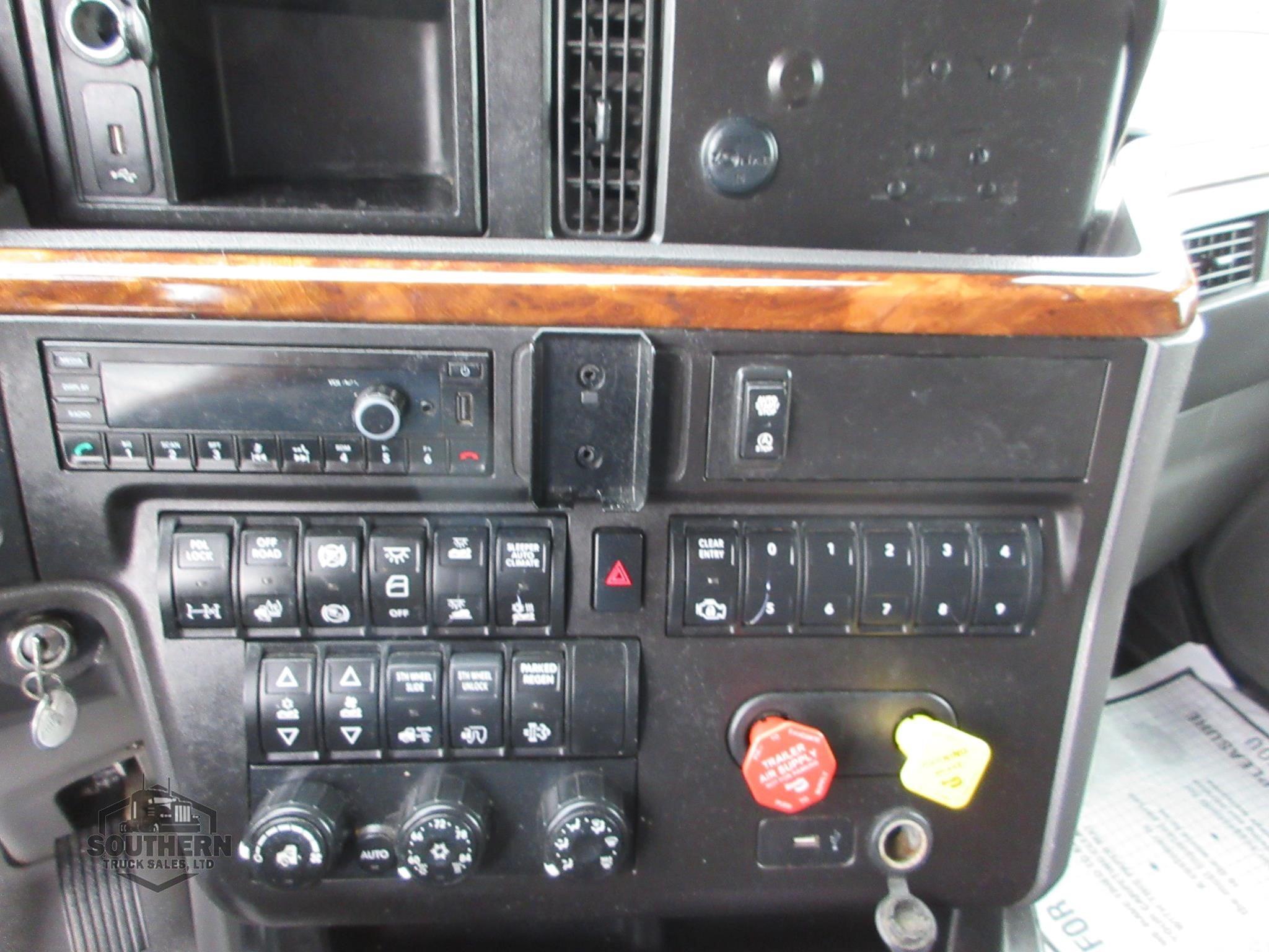 Used 2021 INTERNATIONAL LT