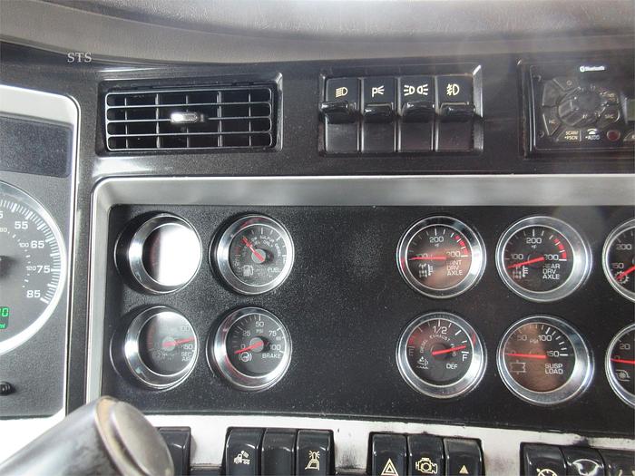 Used 2013 KENWORTH T660