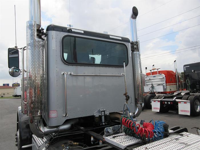 Used 2015 PETERBILT 389