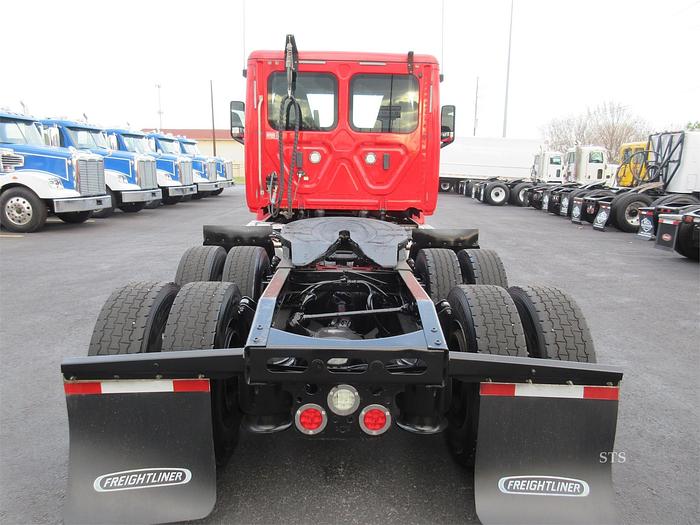 Used 2018 FREIGHTLINER CASCADIA 126