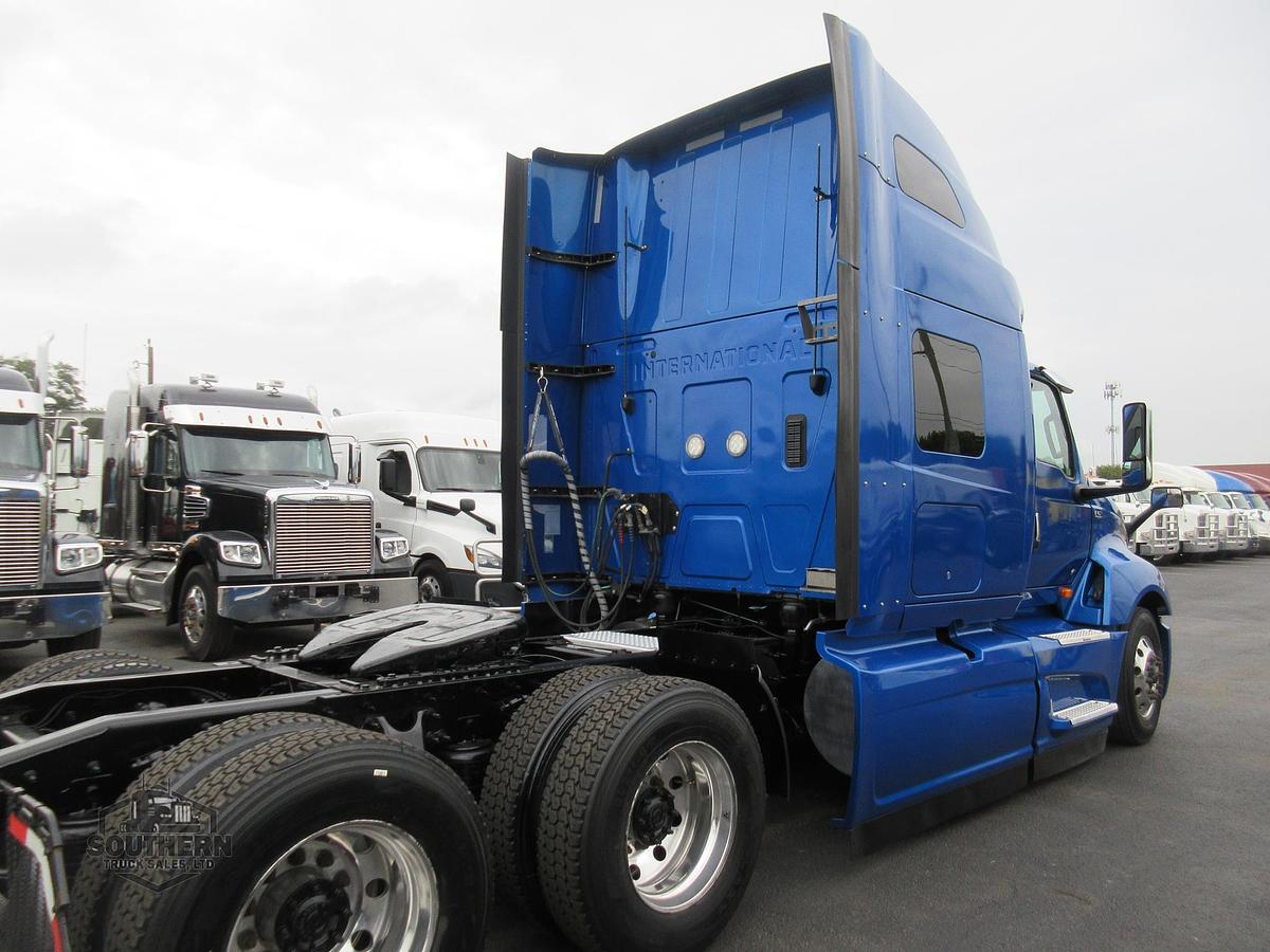 Used 2021 INTERNATIONAL LT