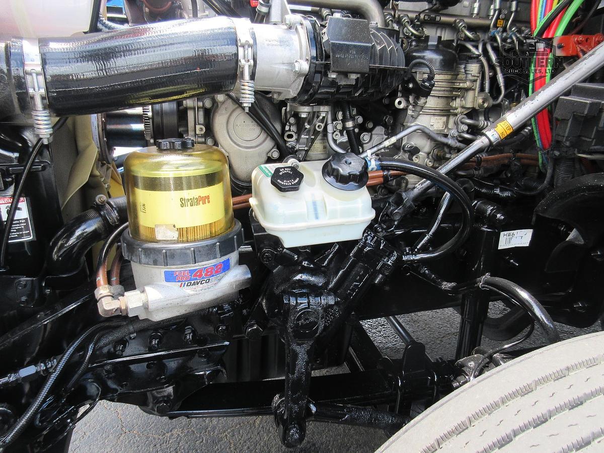 Used 2018 FREIGHTLINER CASCADIA 125