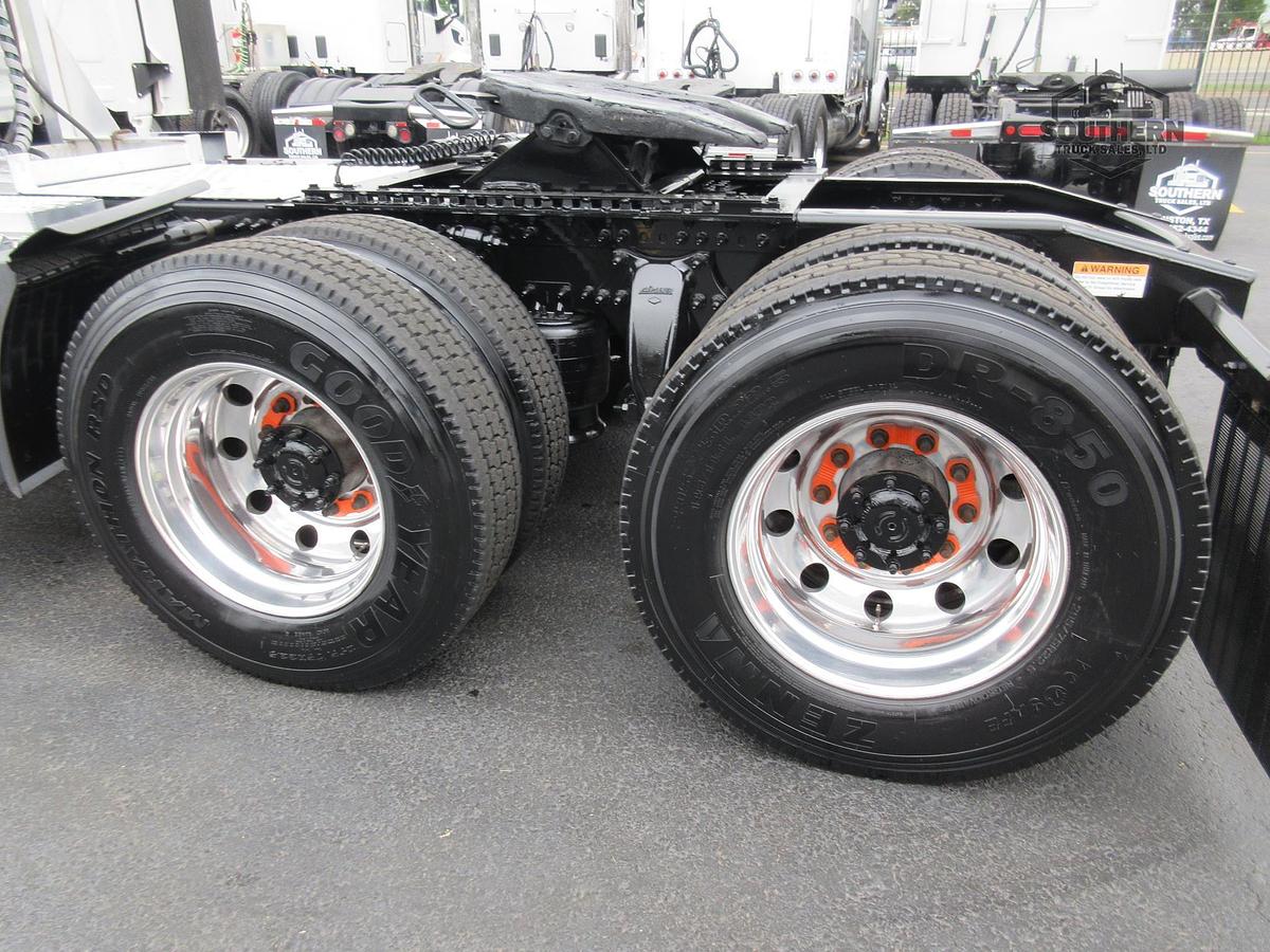 Used 2020 FREIGHTLINER CASCADIA 126