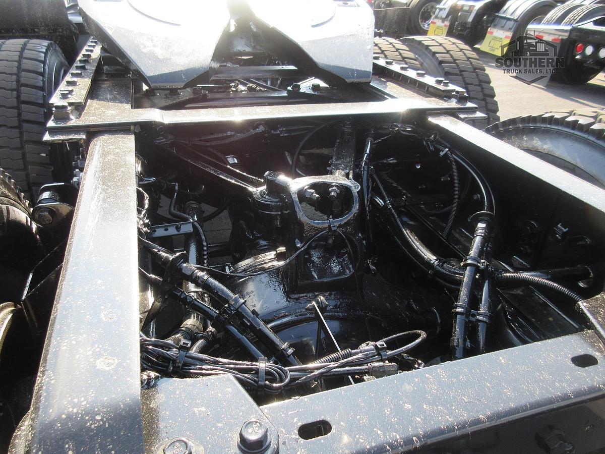 Used 2023 KENWORTH T880