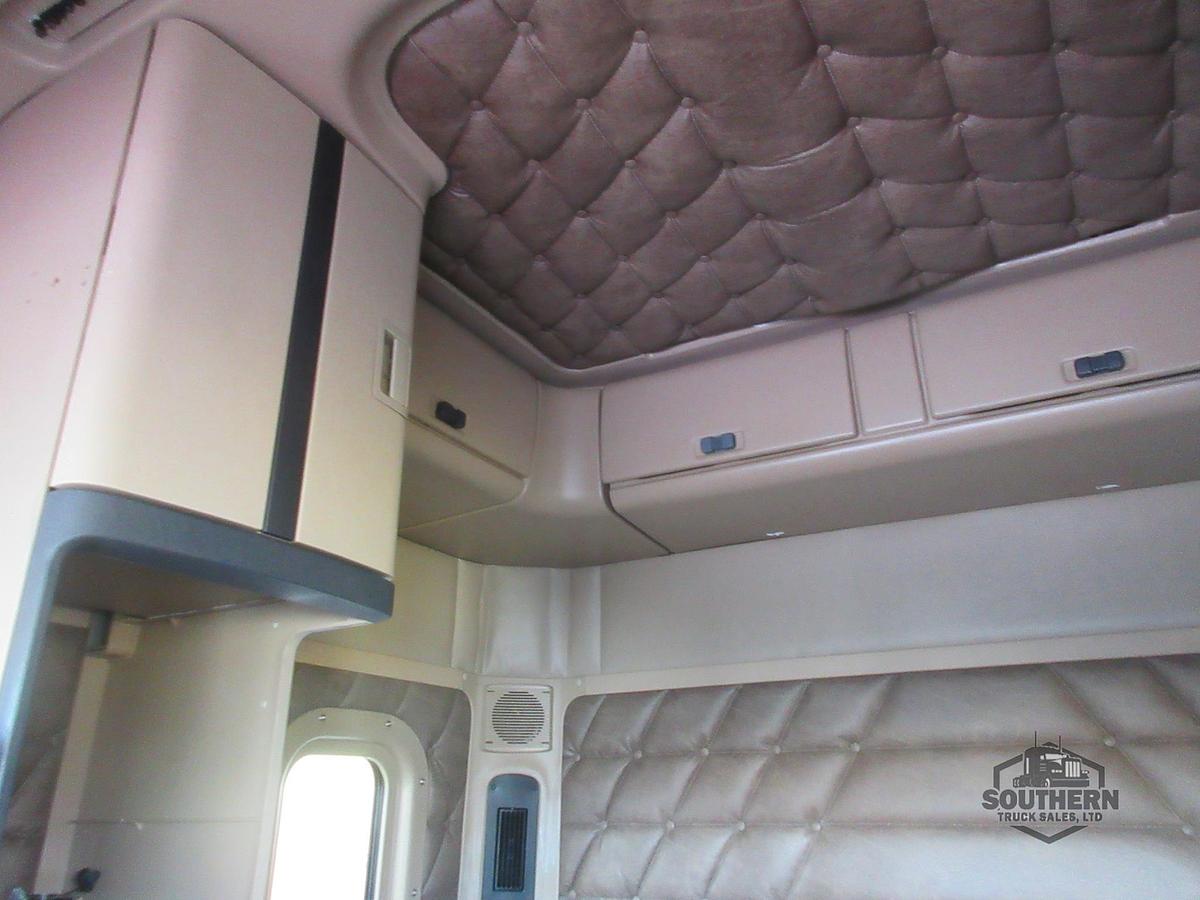 Used 2021 FREIGHTLINER CORONADO 122 SD