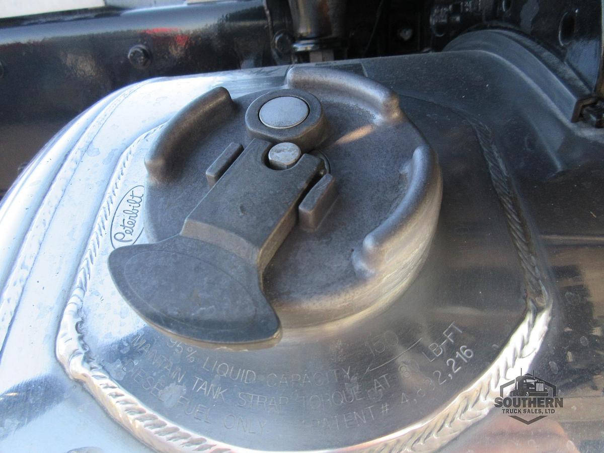 Used 2019 PETERBILT 389