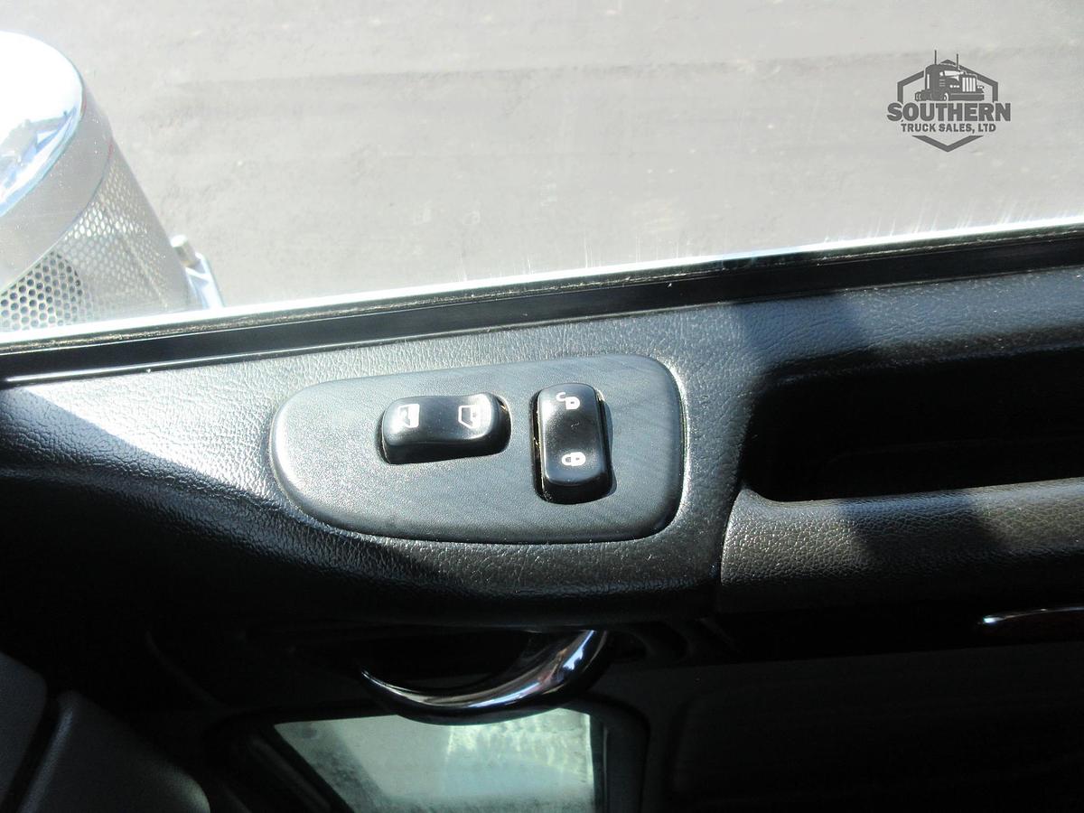 Used 2019 PETERBILT 389