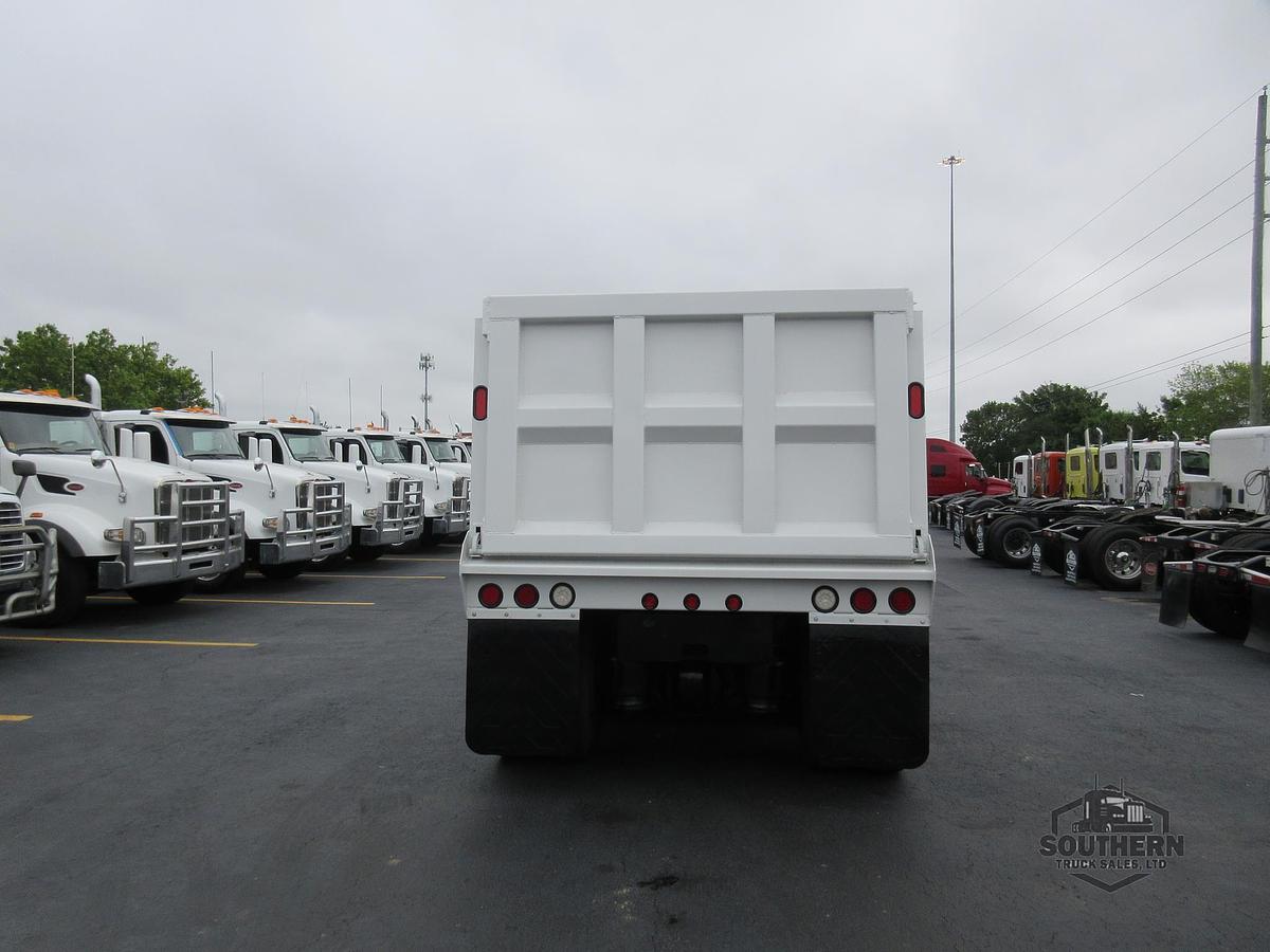 Used 2019 FREIGHTLINER CASCADIA 126