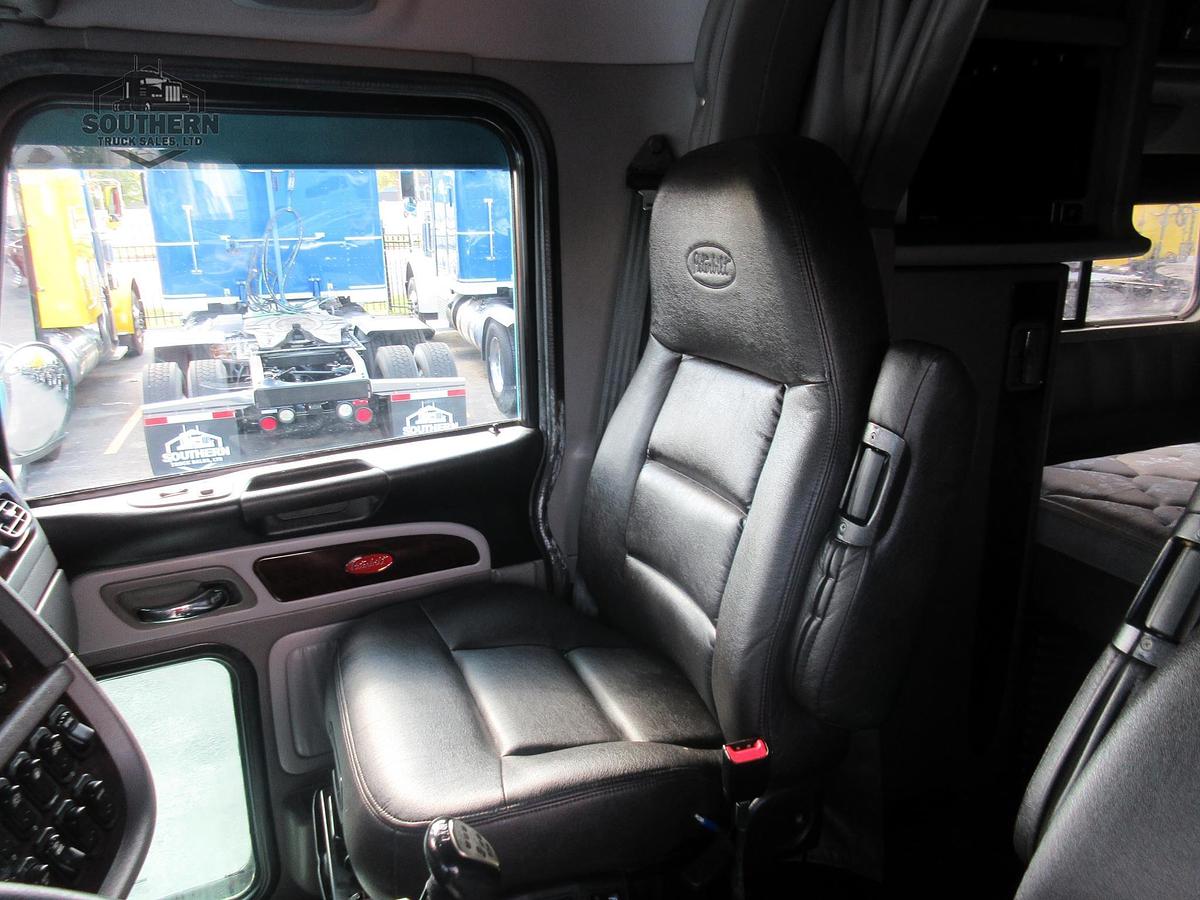 Used 2021 PETERBILT 389