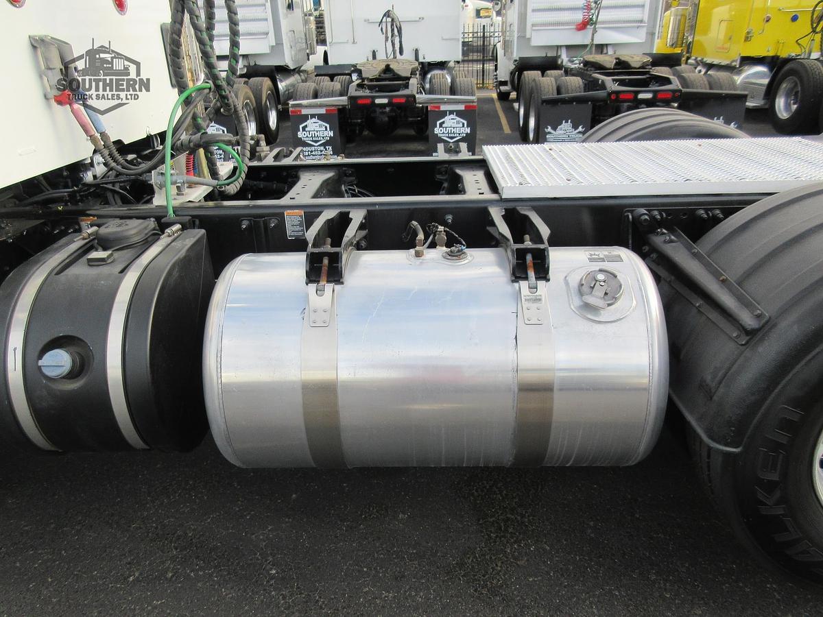 Used 2020 PETERBILT 567