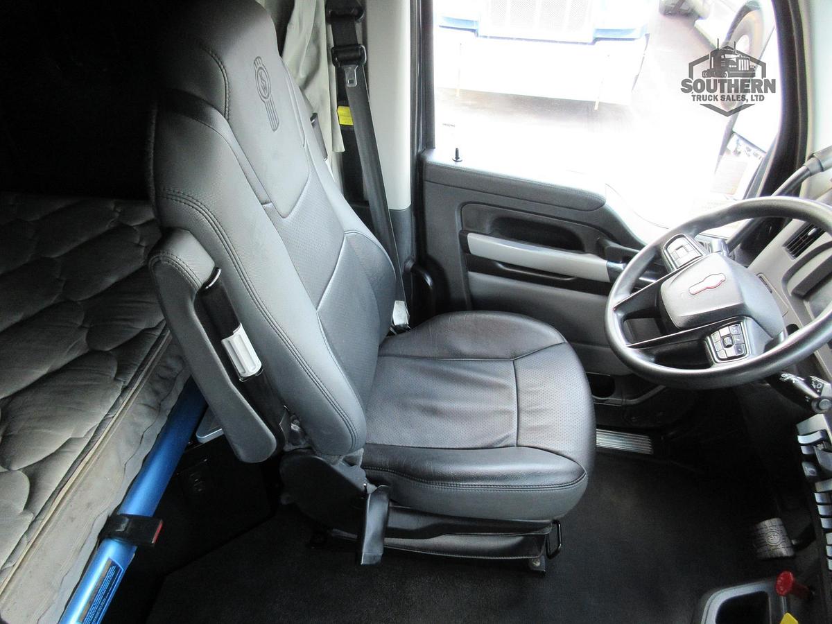 Used 2023 KENWORTH T880