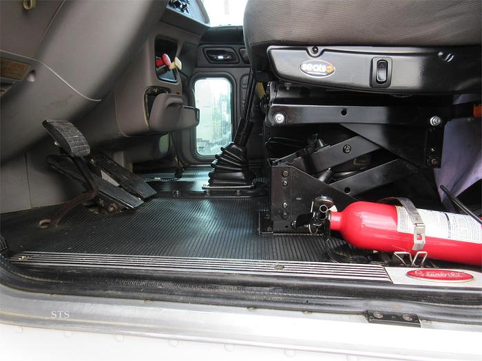 Used 2013 PETERBILT 365