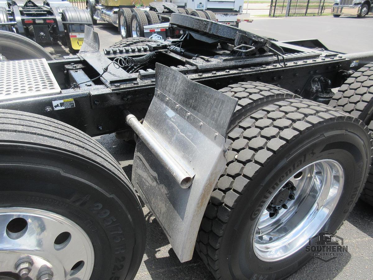 Used 2023 KENWORTH T880