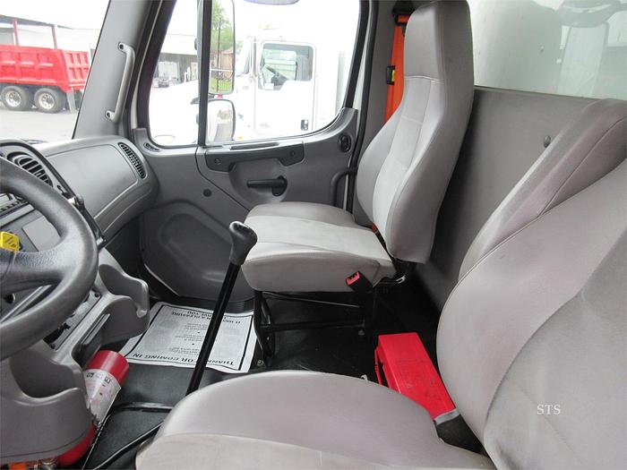 Used 2014 FREIGHTLINER BUSINESS CLASS M2 106