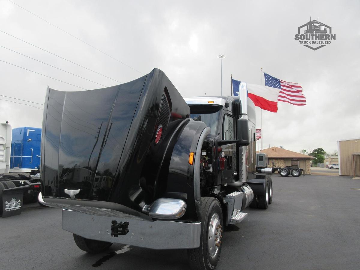 Used 2023 PETERBILT 567