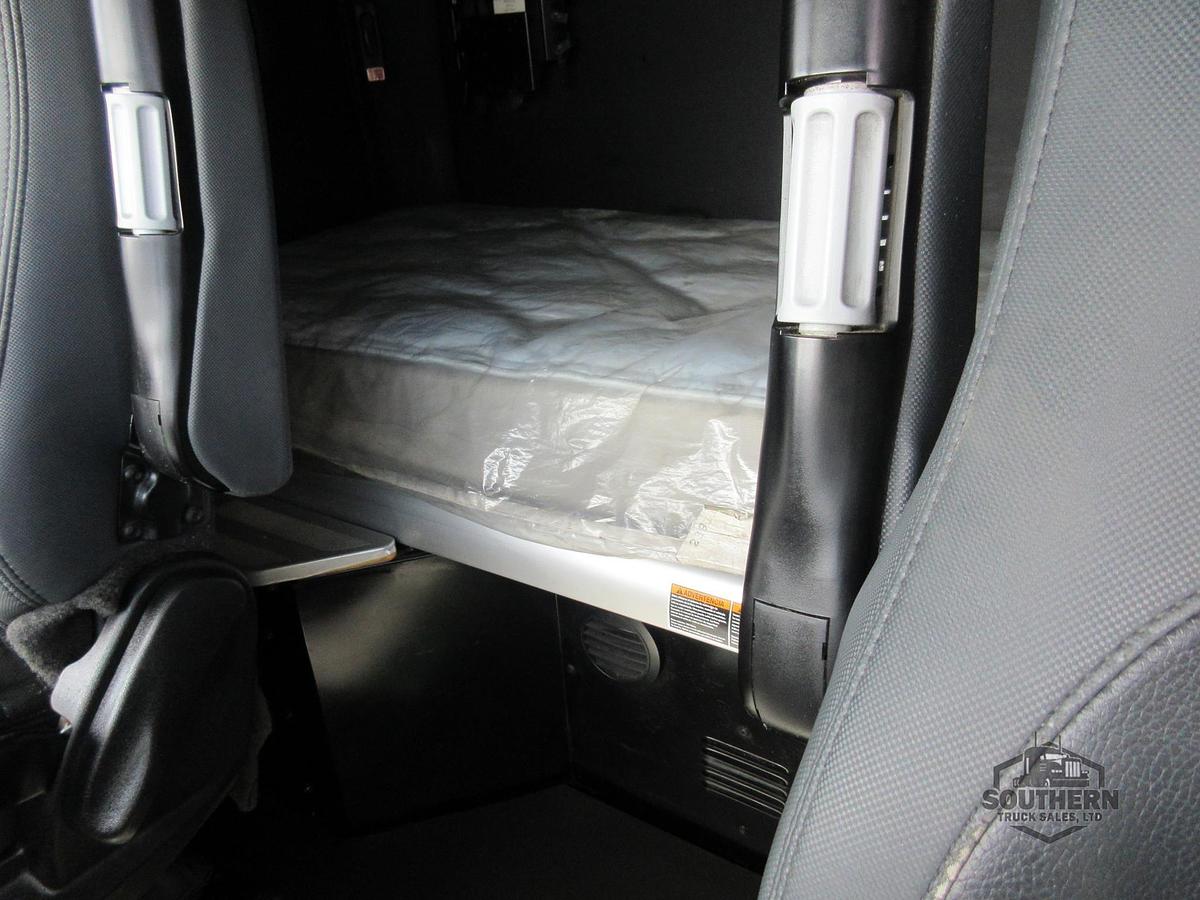 Used 2023 KENWORTH T880