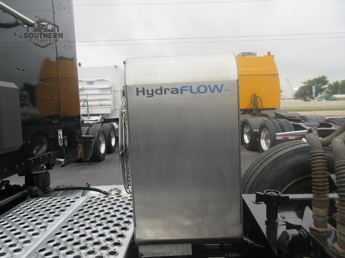 Used 2023 KENWORTH T880