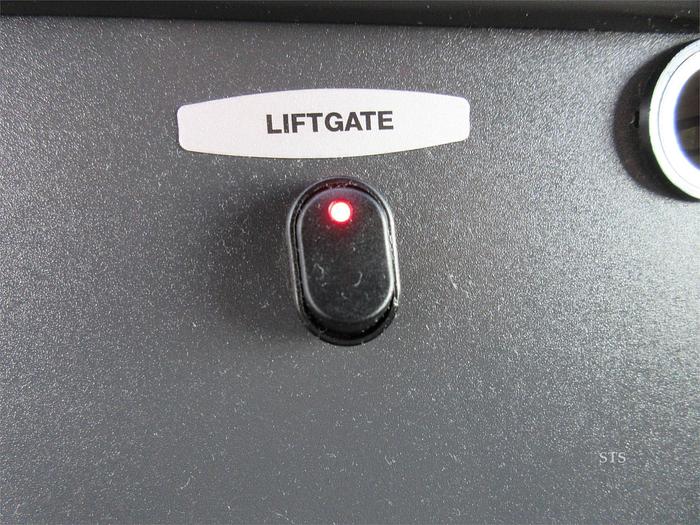 Used 2018 FREIGHTLINER BUSINESS CLASS M2 106