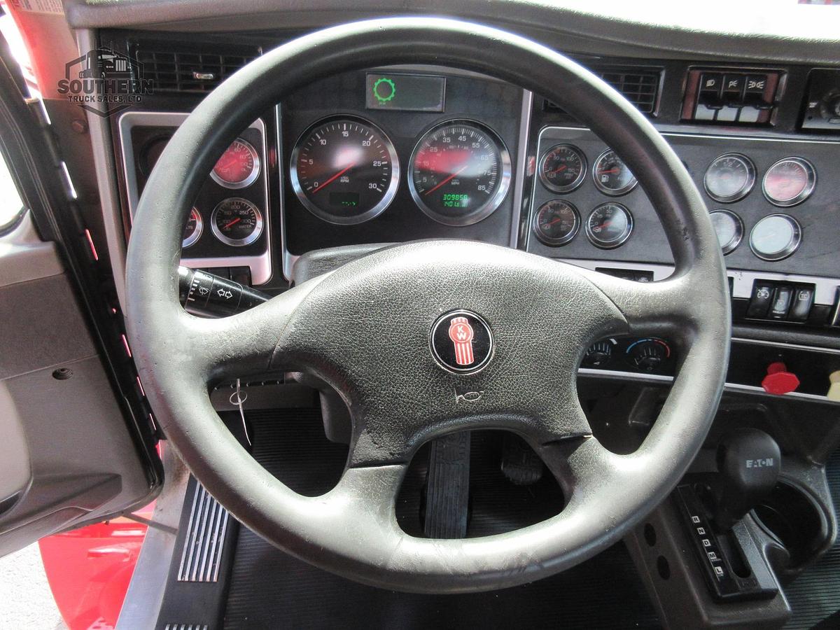 Used 2013 KENWORTH T800