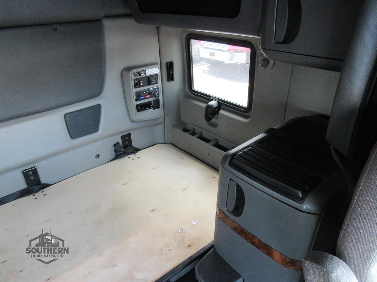 Used 2021 INTERNATIONAL LT