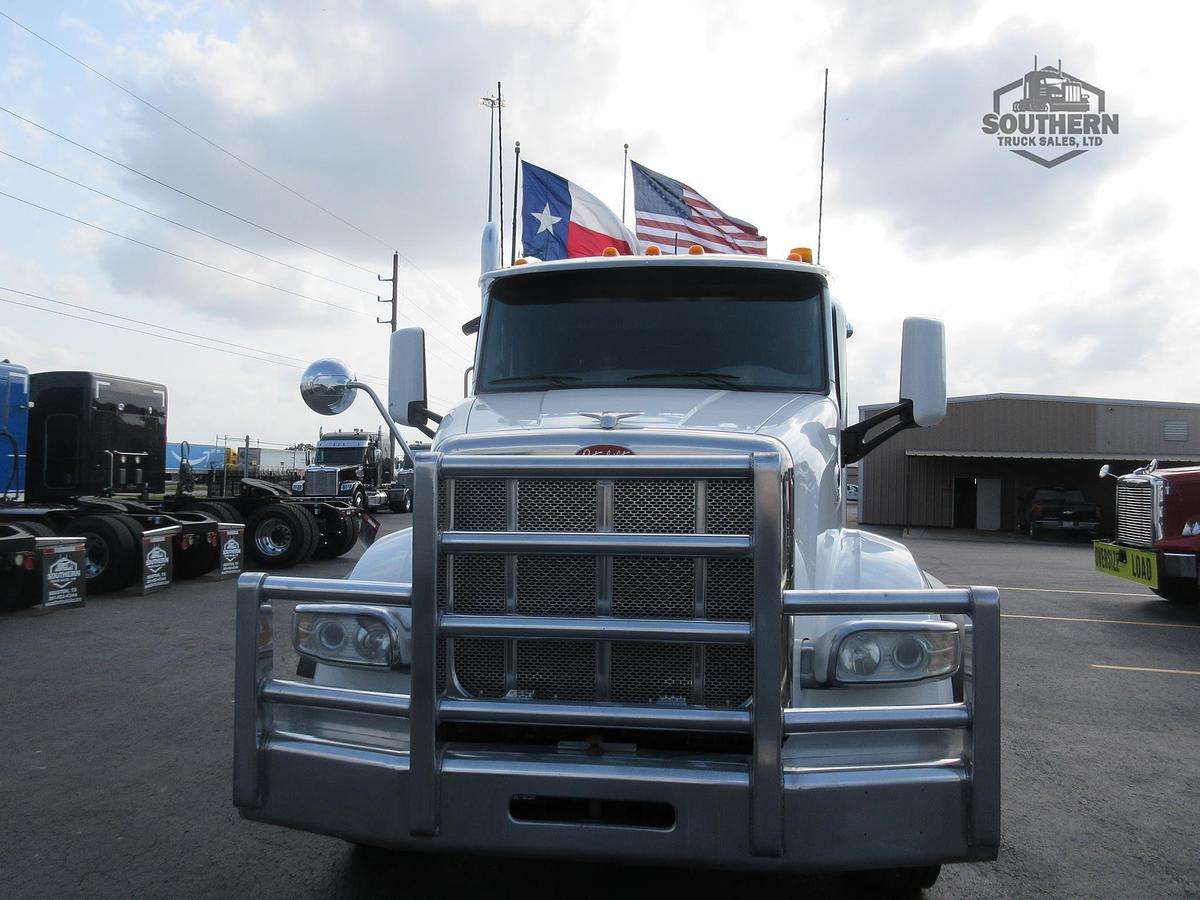 Used 2019 PETERBILT 567