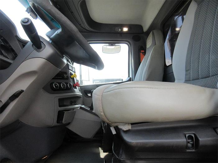 Used 2016 PETERBILT 579