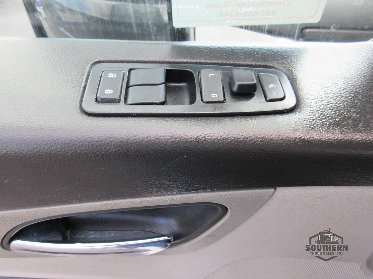 Used 2025 PETERBILT 567