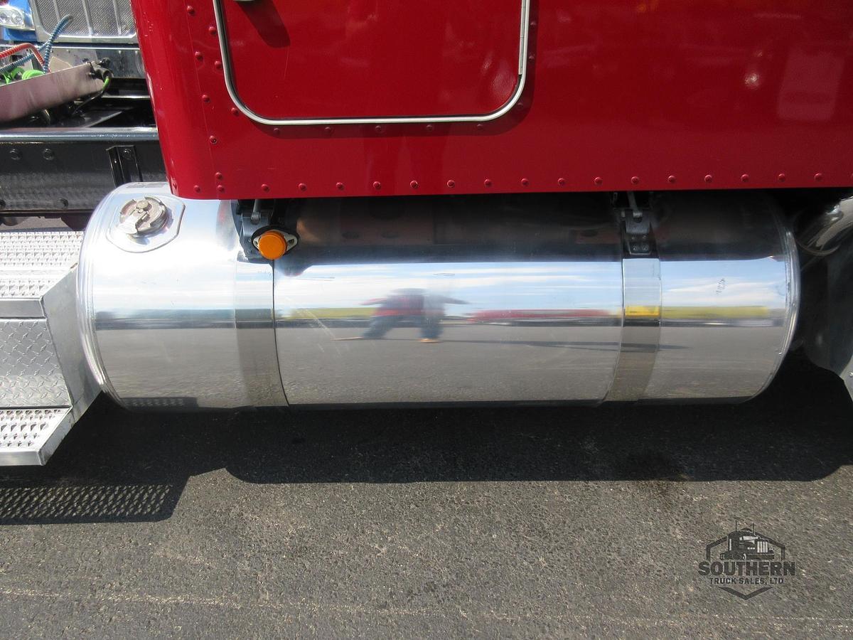 Used 2021 PETERBILT 389