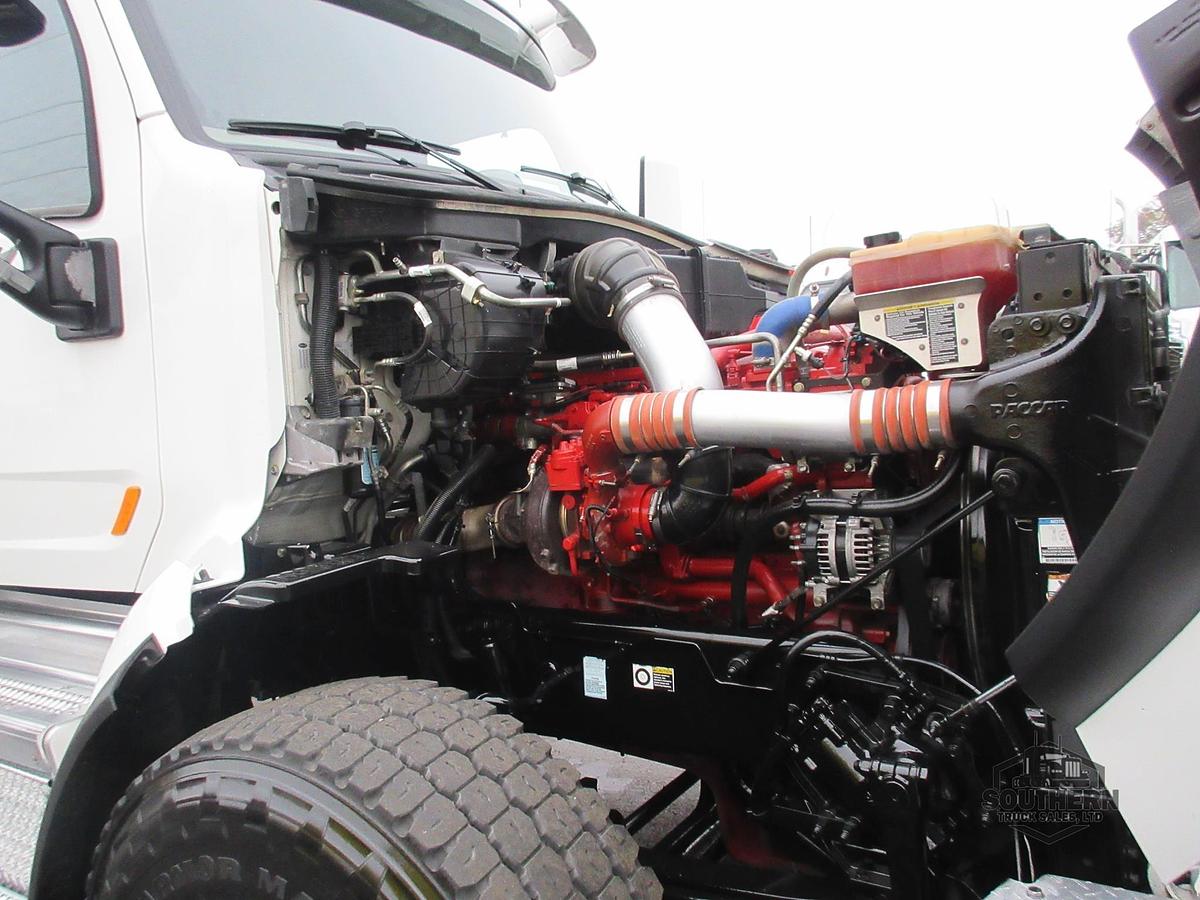 Used 2021 PETERBILT 567