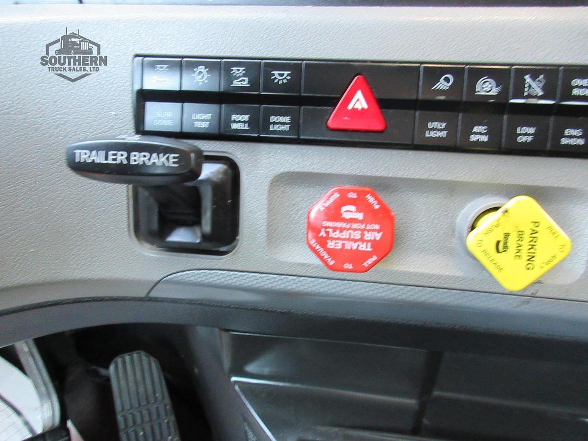 Used 2020 FREIGHTLINER CASCADIA 126