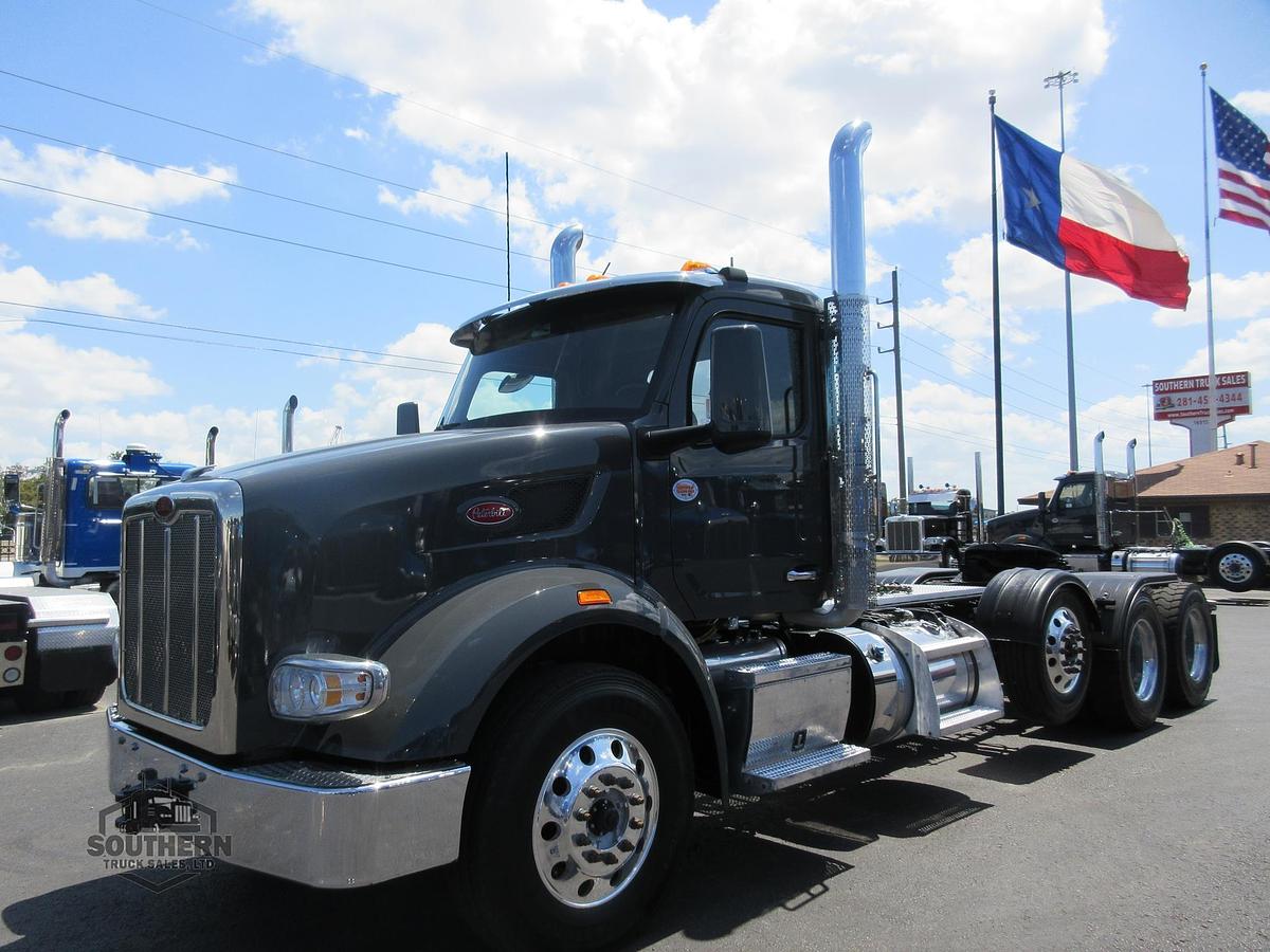 Used 2025 PETERBILT 567