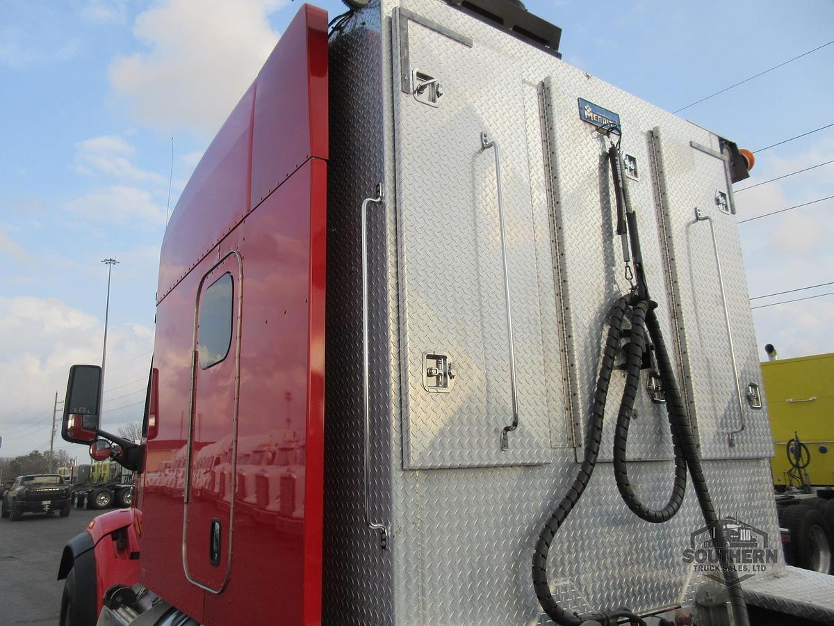 Used 2021 PETERBILT 567