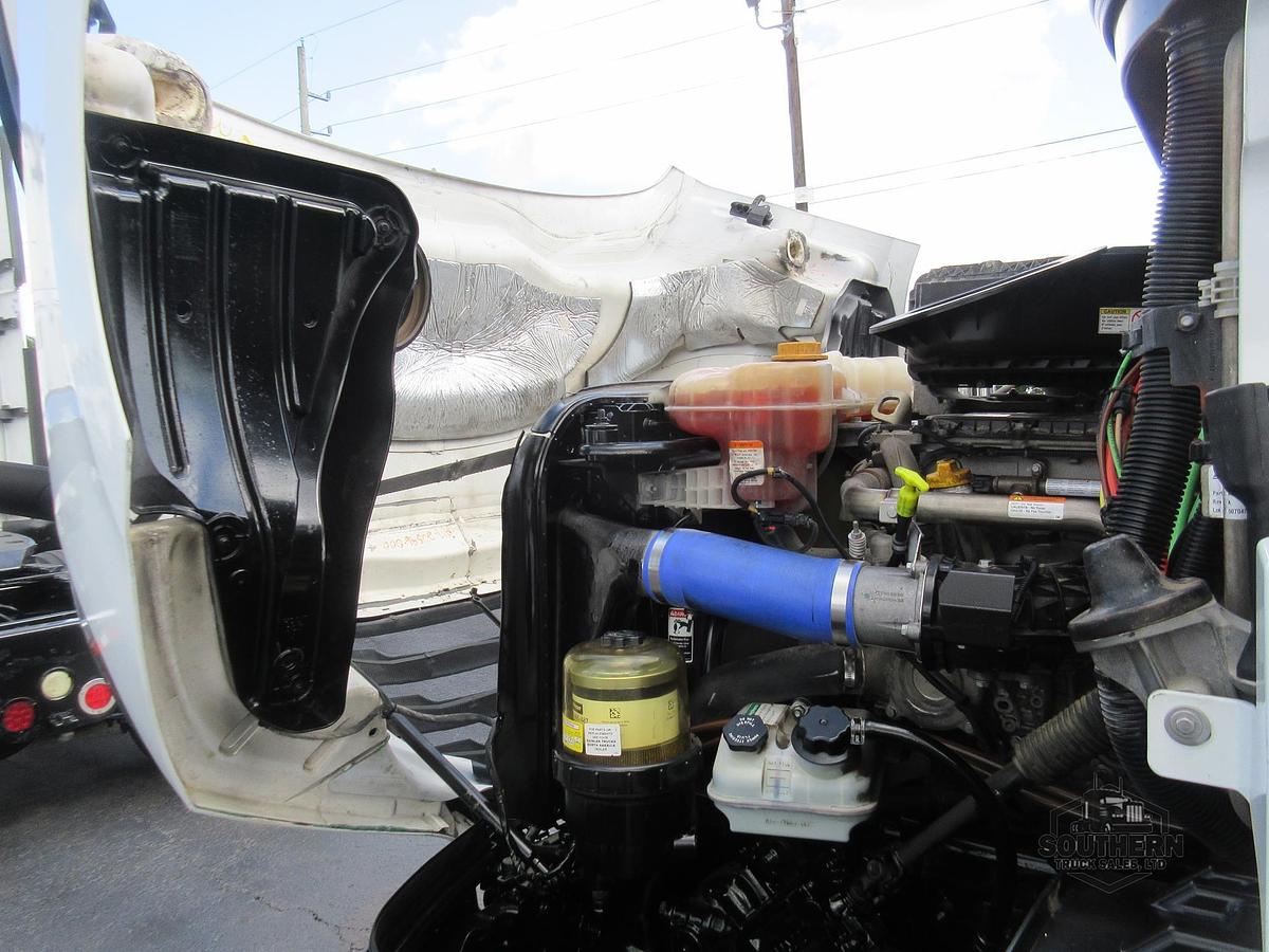 Used 2022 FREIGHTLINER CASCADIA 116