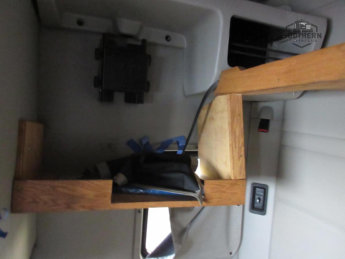 Used 2021 PETERBILT 567