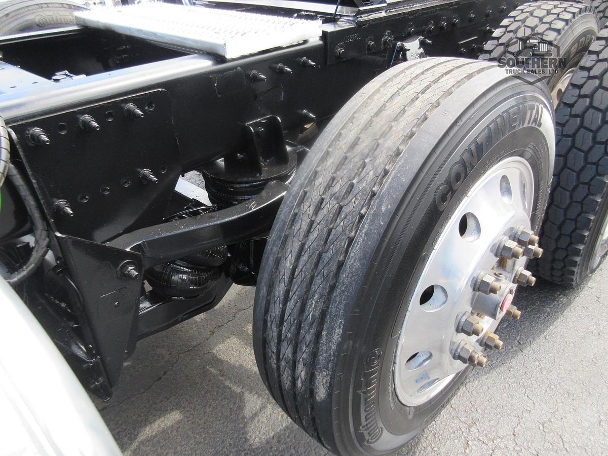 Used 2023 PETERBILT 389