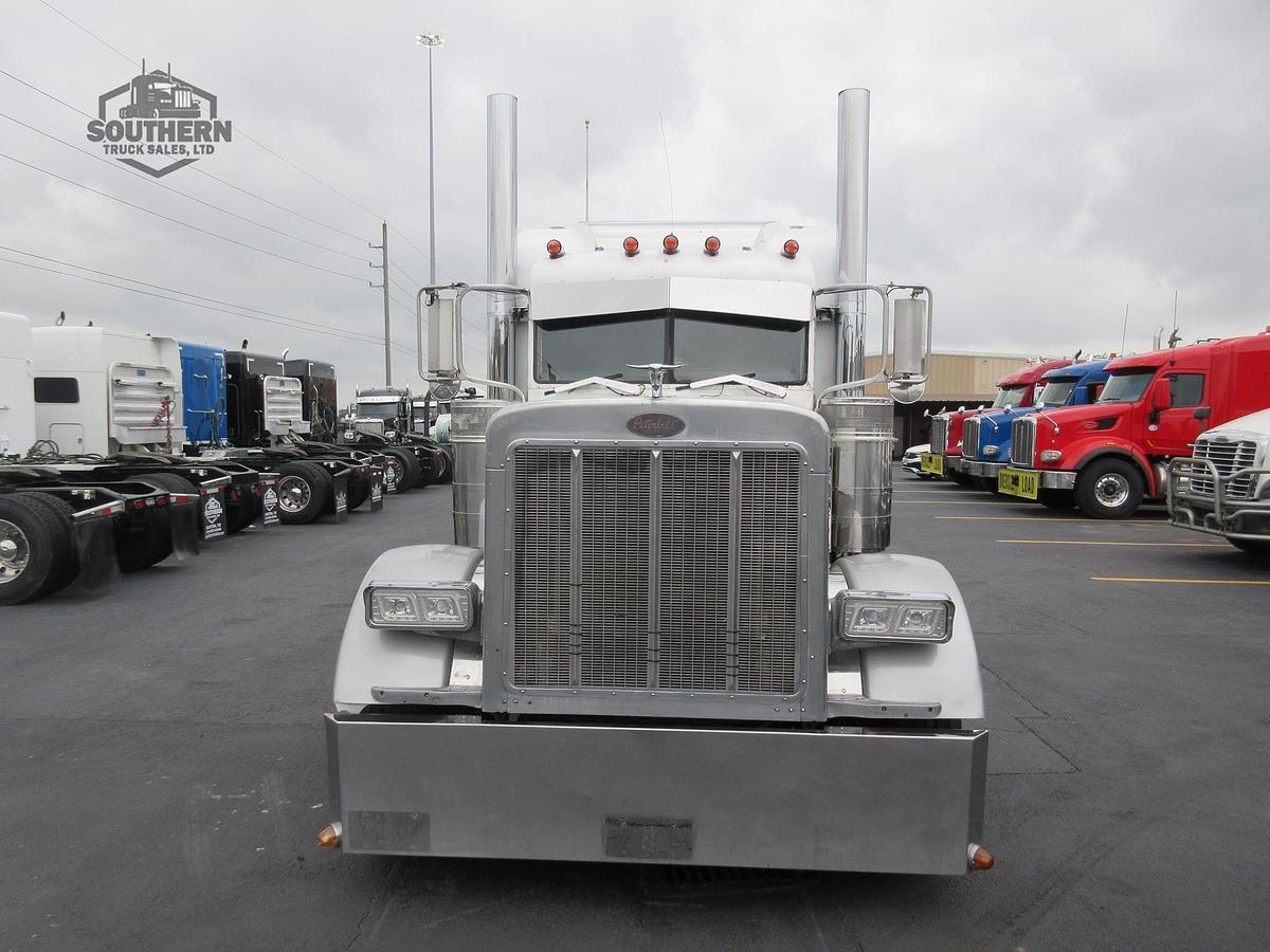 Used 2005 PETERBILT 379EXHD