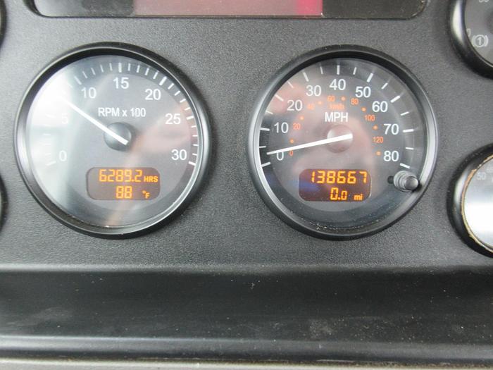 Used 2013 PETERBILT 348