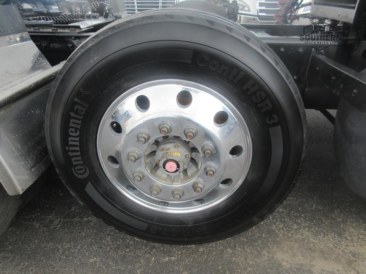 Used 2023 KENWORTH T880