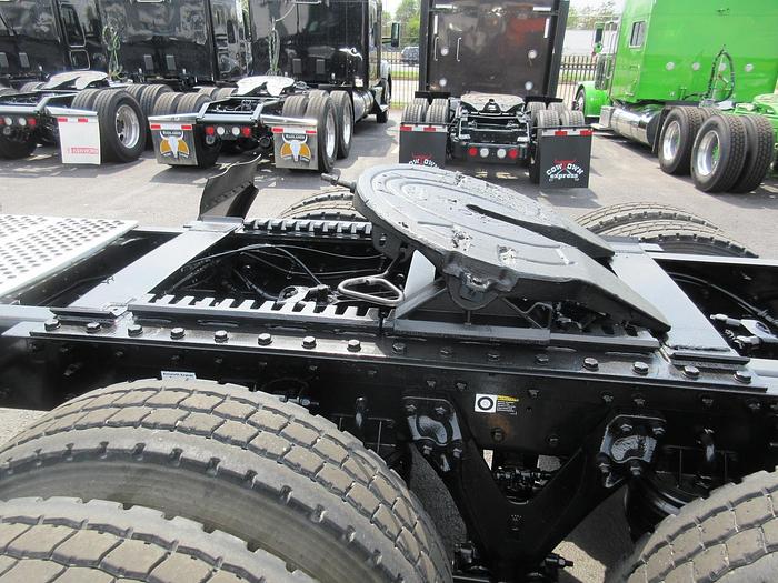 Used 2021 KENWORTH T880