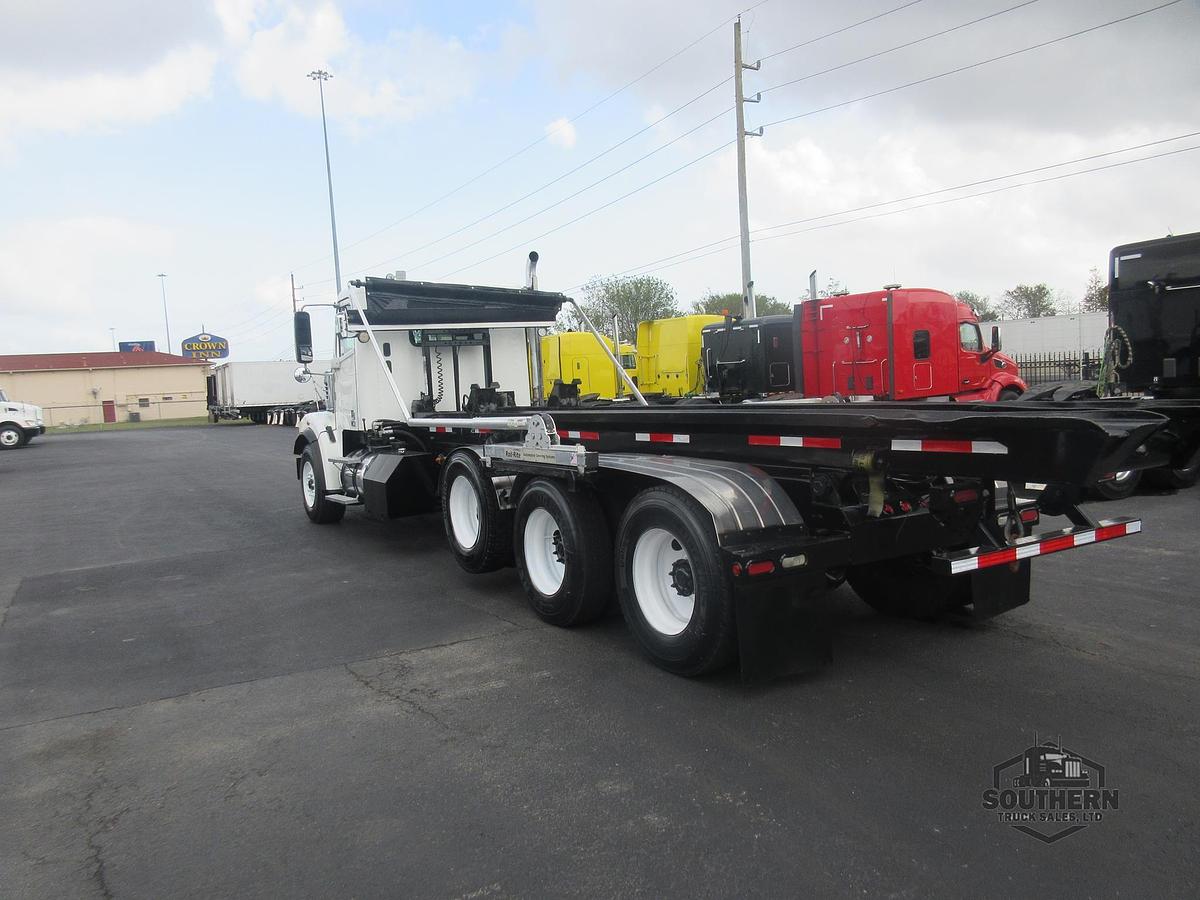Used 2016 FREIGHTLINER CORONADO 122 SD