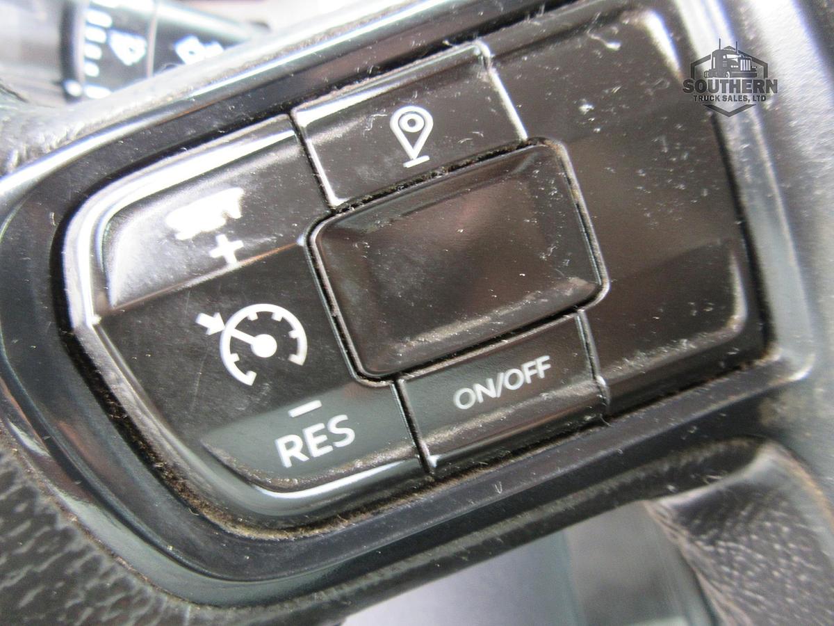 Used 2023 PETERBILT 389