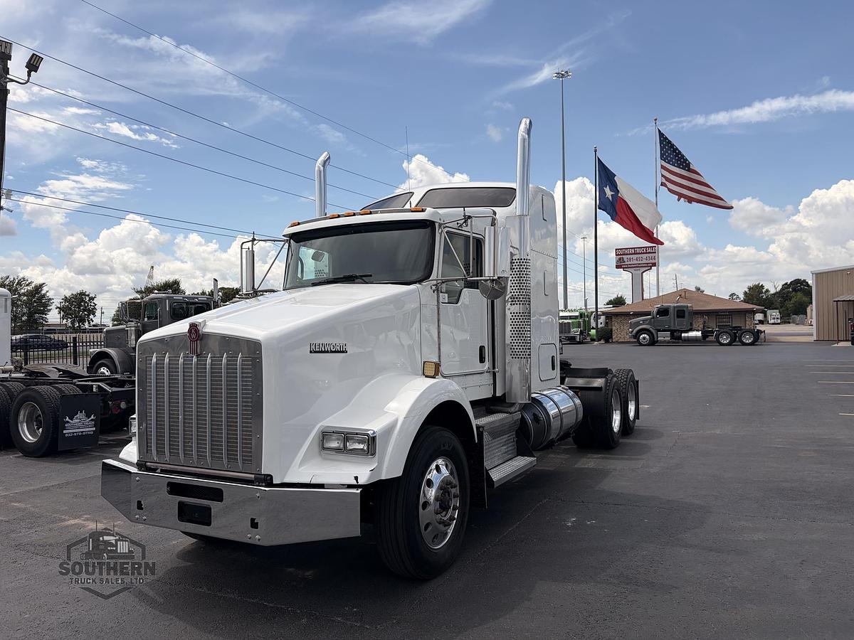 Used 2019 KENWORTH T800