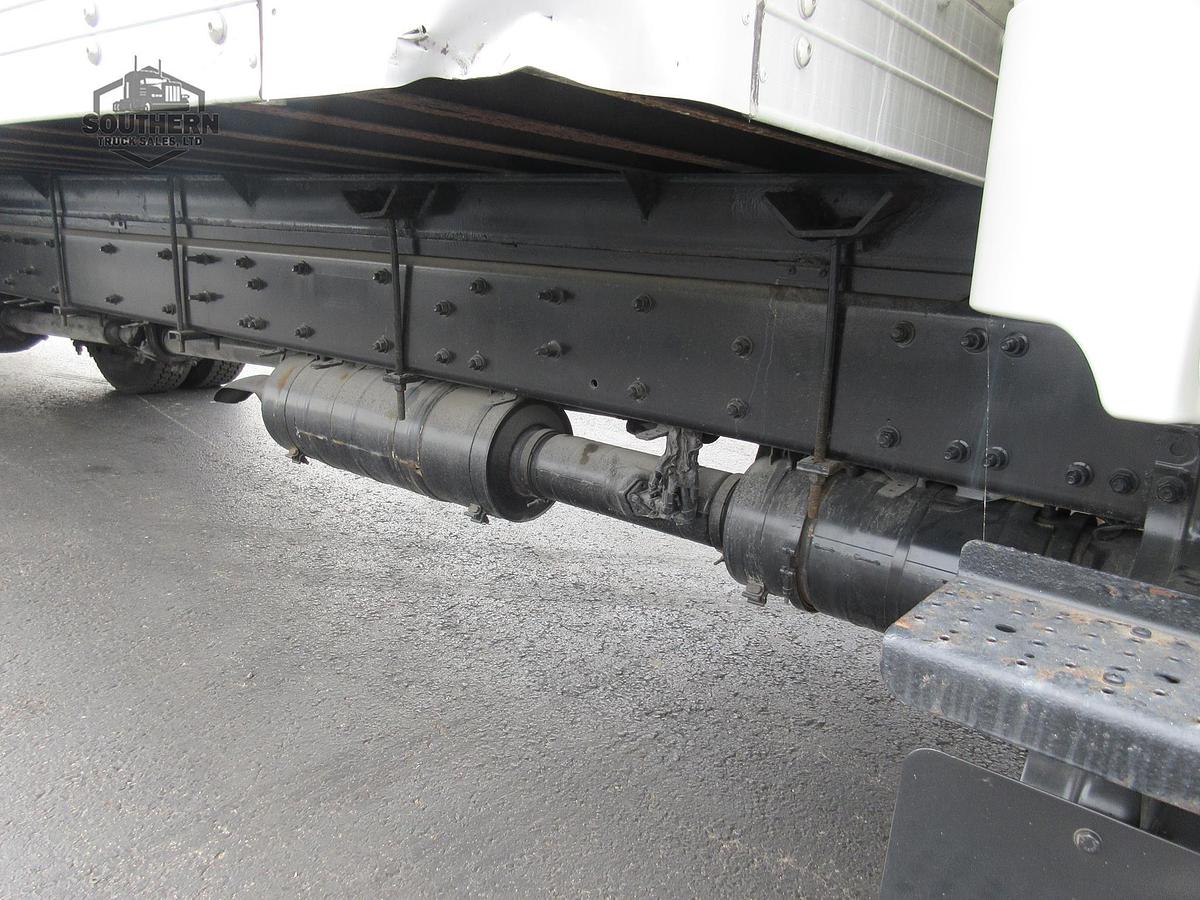 Used 2017 FREIGHTLINER BUSINESS CLASS M2 106