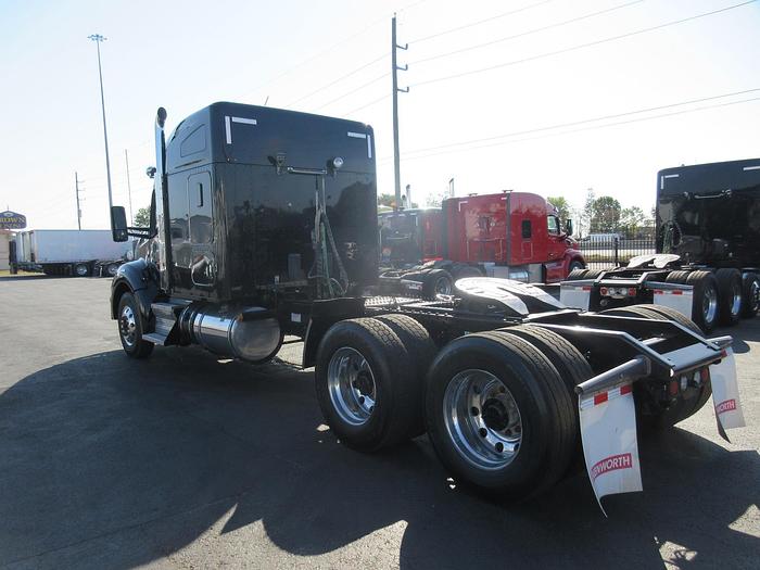 Used 2021 KENWORTH T880