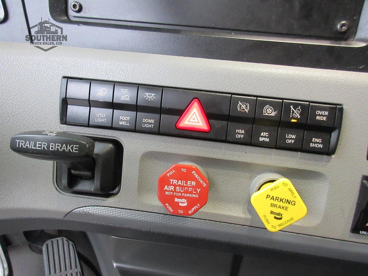 Used 2020 FREIGHTLINER CASCADIA 126