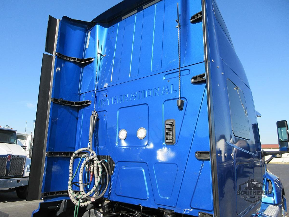 Used 2021 INTERNATIONAL LT