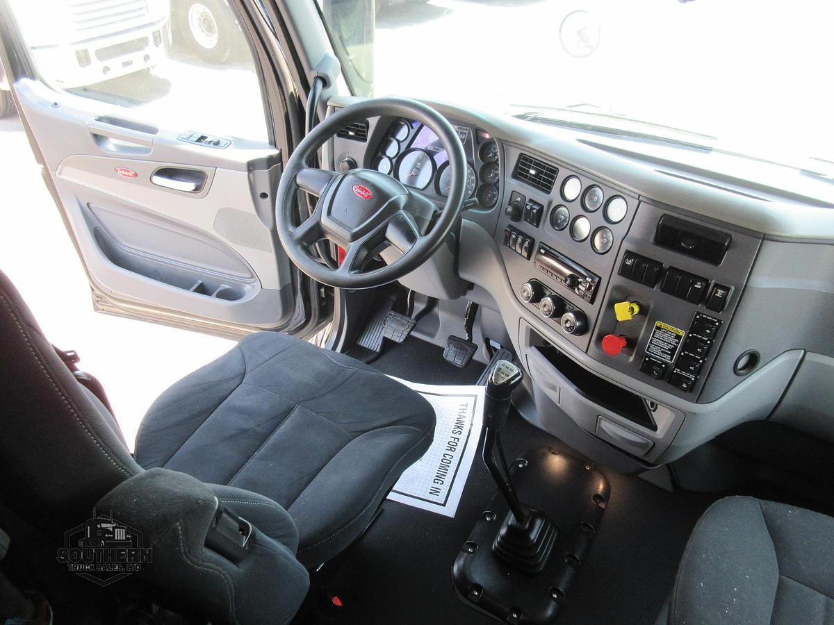 Used 2015 PETERBILT 567