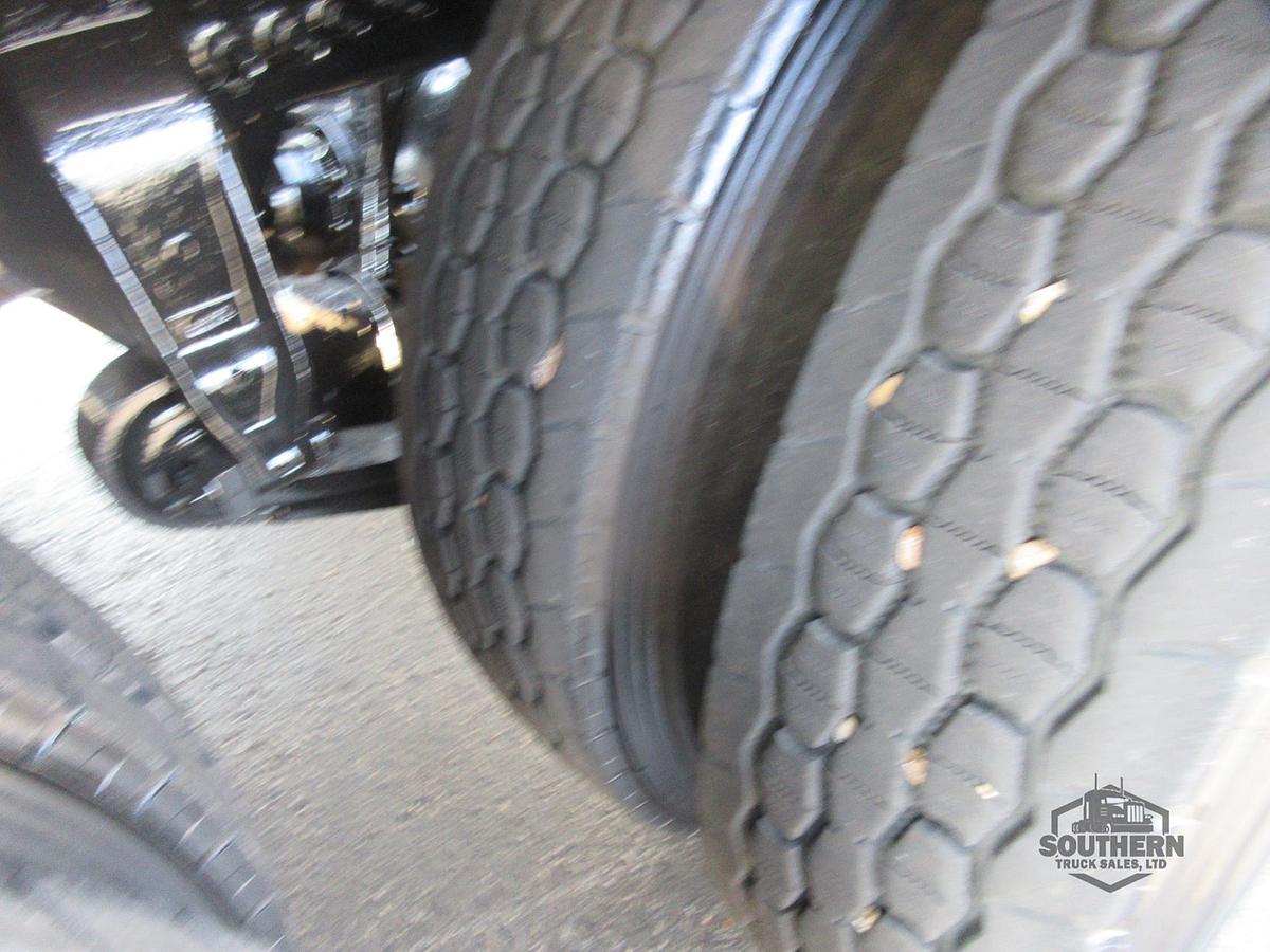 Used 2019 FREIGHTLINER CORONADO 122 SD