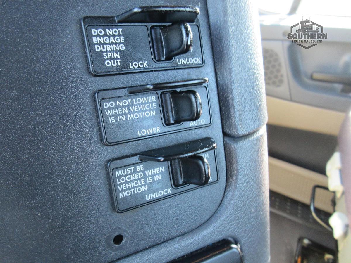 Used 2018 FREIGHTLINER CASCADIA 113