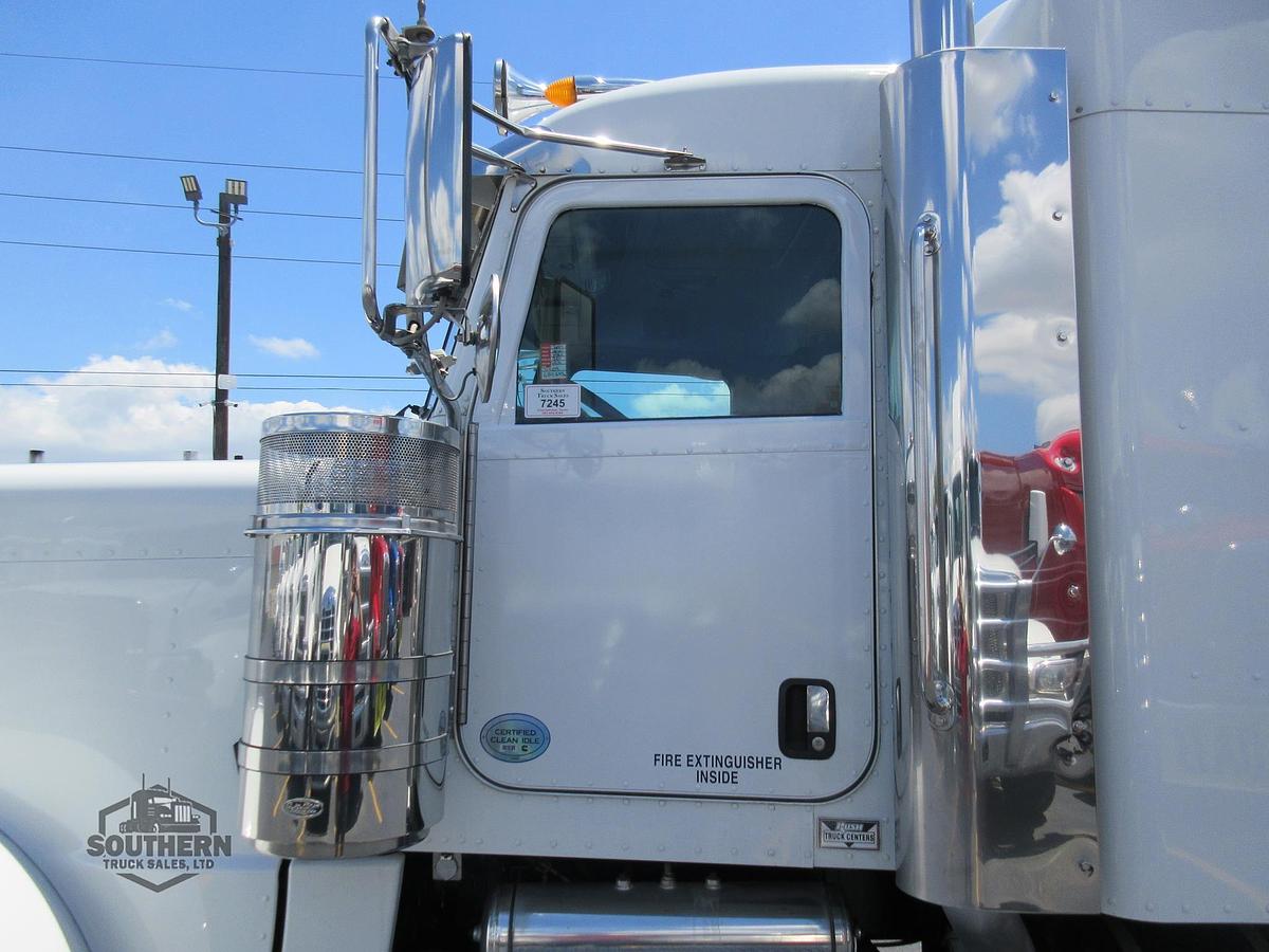 Used 2020 PETERBILT 389